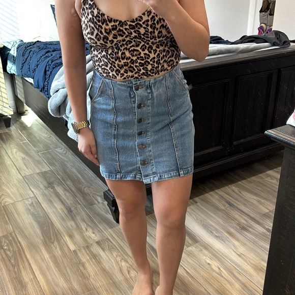 Denim Button-Front Skirt - Picture 2 of 5